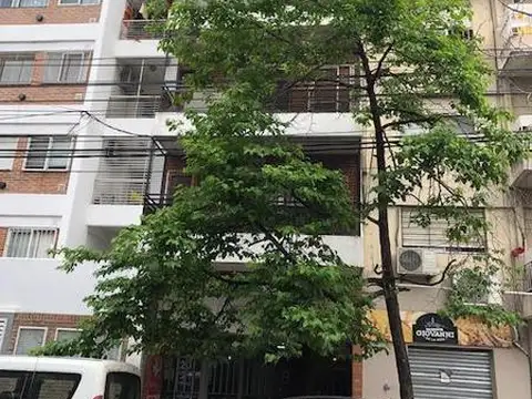 Oficina de 100 m2 con Patio - MENDOZA / JM ROSAS