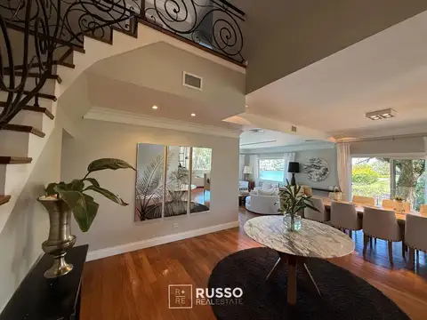 CASA AL LAGO EN VENTA - LOS CASTORES - NORDELTA