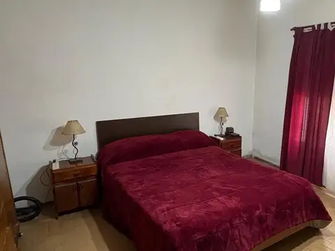 Depto Tipo Casa en Venta 50 años