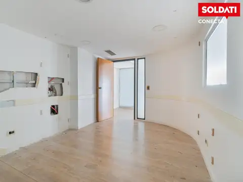 Piso de Oficinas En venta con Vista Abierta y Cocheras- Monserrat