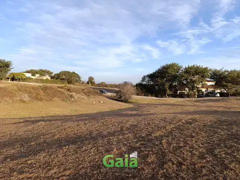 Terreno en Venta 76  mts Fondo