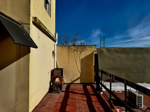 Depto Tipo Casa en Venta 40 años