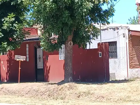 OPORTUNIDAD - PUEBLO ESTHER - IMPORTANTE ESQUINA