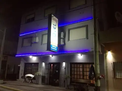 IMPECABLE HOTEL DE 19 HABITACIONES A 3 CUADRAS DE LA PLAYA 