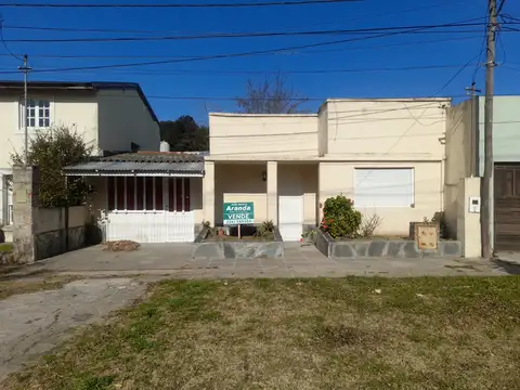 CASA EN VENTA      URRUTIA  820       GRAL JUAN MADARIAGA 