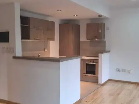 Departamento en Alquiler en Plaza Rocha, $ 500.000