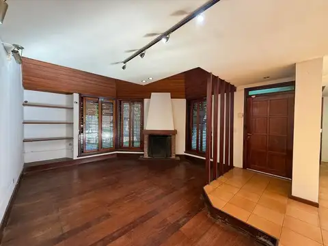 casa de 5 ambientes en venta en lujan centro