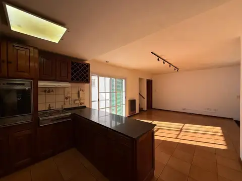 Casa en Venta en Centro De Lujan, USD 210.000