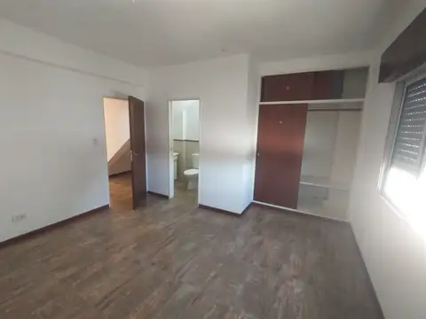 Casa PH 3 Ambientes en Alquiler - Castelar Sur