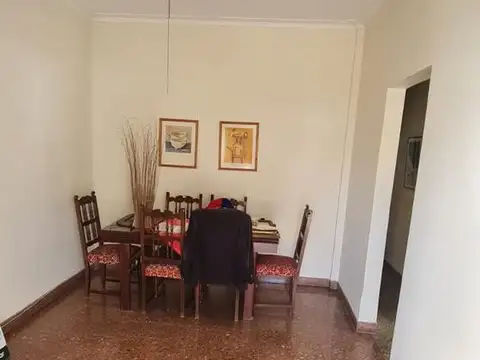 Casa   BARRIO MARINA V.LUZURIAGA ECXELENTE CASA TIPO CHALET.