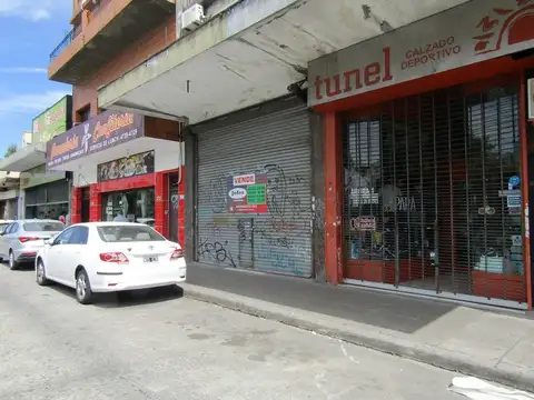 UNICO EN LA ZONA IDEAL INVERSION LOCAL 322 MTS 2 S/ AV DE MAYO A 50 METROS DE EST, V. ADELINA 