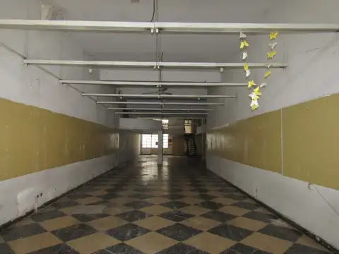 Av De Mayo 1500, Piso PB