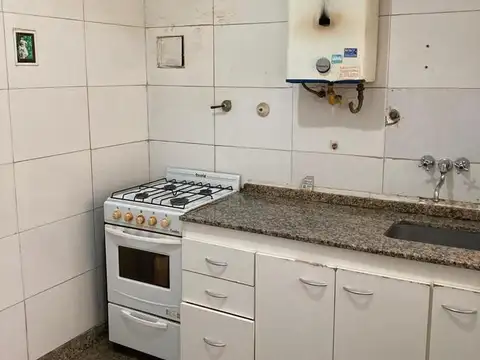 PH 2 ambientes con patio  sin expensas  - Lanús Oeste