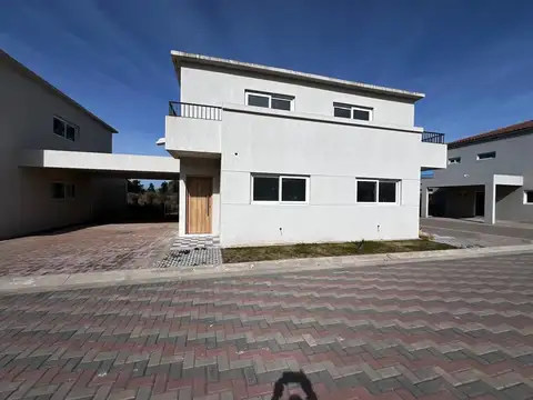 CHIC VILLAGE PILAR 100