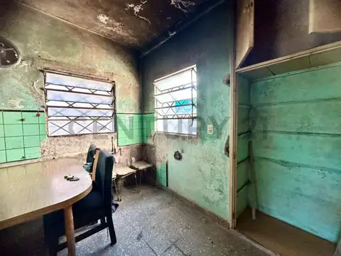 VENEZUELA 2000, Piso 0