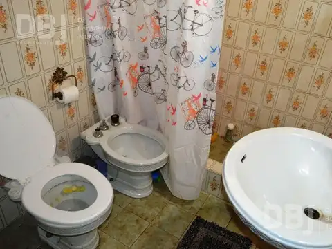 VENTA DE CASA 4 AMBIENTES EN VILLA MADERO