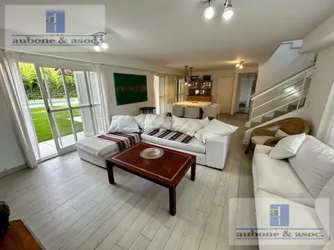 Casa de 4 dorm. muy luminosa, venta con renta  