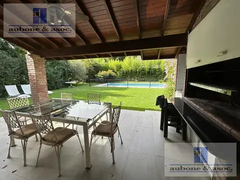 Casa de 4 dorm. muy luminosa, venta con renta  