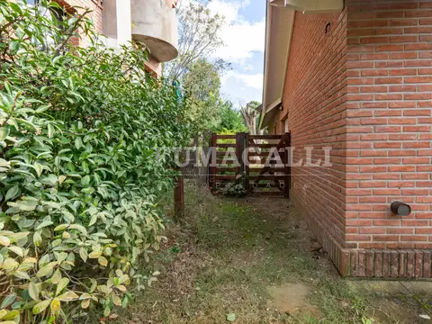 Casa 3 ambientes con 2 baños