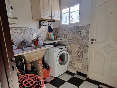 CASA EN VENTA EN PASO DEL REY-AMPLIO PARQUE