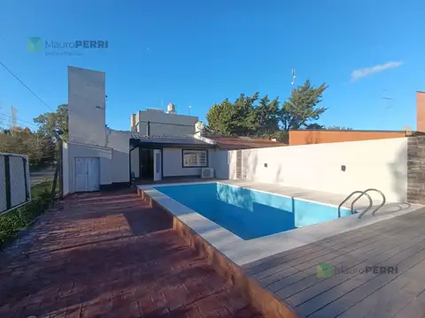 Quinta en 8 e/ 650 y 651 Sicardi