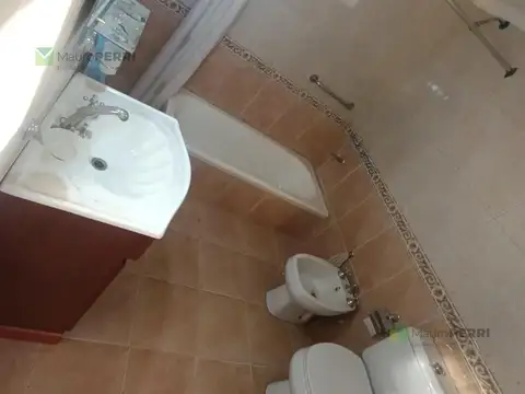 Quinta en 8 e/ 650 y 651 Sicardi