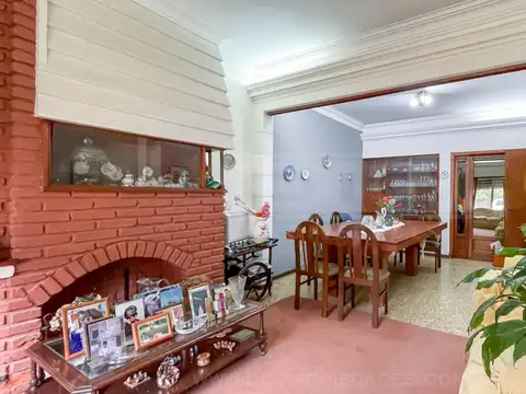 Pasaje Vasco Da Gama  al 2800 entre Paraná y Prilidiano Pueyrredón