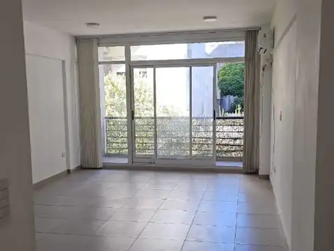 Departamento en Alquiler en Monserrat, $ 550.000