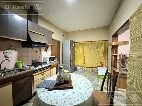 Casa en Venta en Quilmes,  4 ambientes!