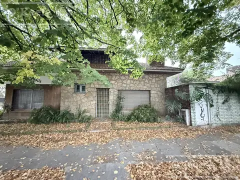 Casa en Venta en Quilmes,  4 ambientes!
