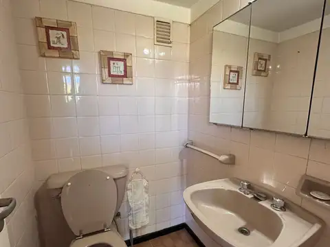 Depto Tipo Casa en Alquiler con 1 cocheras