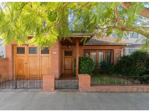 Buratti Venta casa 4 domr. Olivos