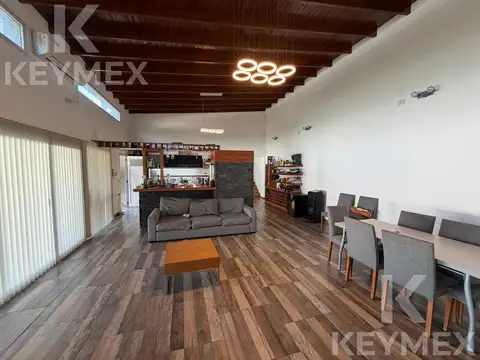Venta Casa 2 dormitorios en El Rodeo 48 entre 304 y 305
