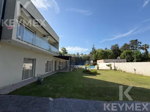 Casa en venta en El Rodeo 48 entre 304 y 305