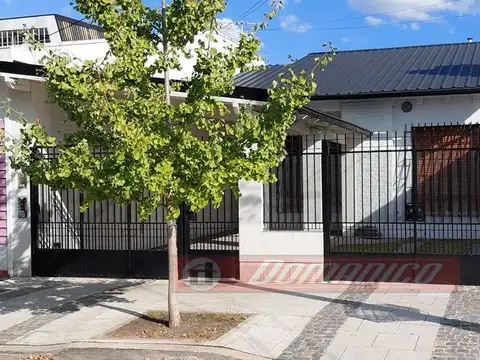Casa - Venta - Argentina, CASTELAR - BOGADO 3060