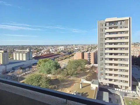 VENTA - COCHERA - COMPLEJO REGAM PILAY 19