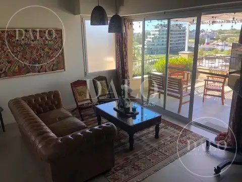 Departamento en Venta con 2 cocheras