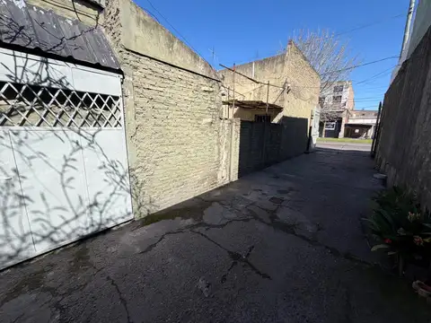 Casa en Venta con 10 cocheras
