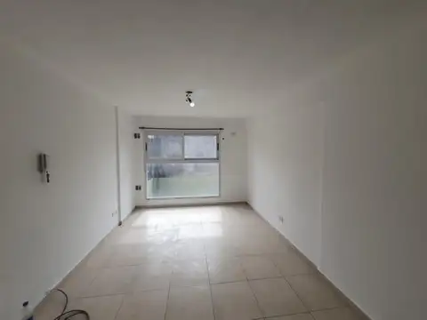 Departamento en Alquiler en El Palomar, $ 400.000