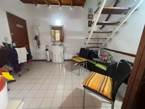 Depto Tipo Casa 2 ambientes con 1 baño