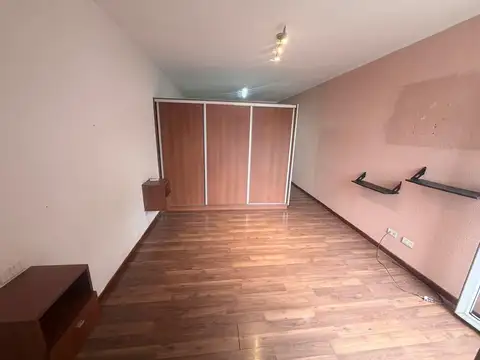 Departamento en Alquiler en Villa Ballester, $ 380.000