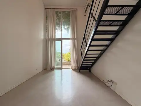 Departamento en VENTA en segundo piso con gran orientación - Ayres Vila