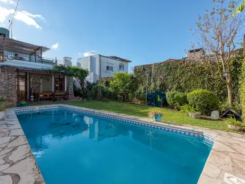 Casa en Venta con 1 cochera