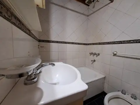 Depto Tipo Casa 2 ambientes con 1 baño