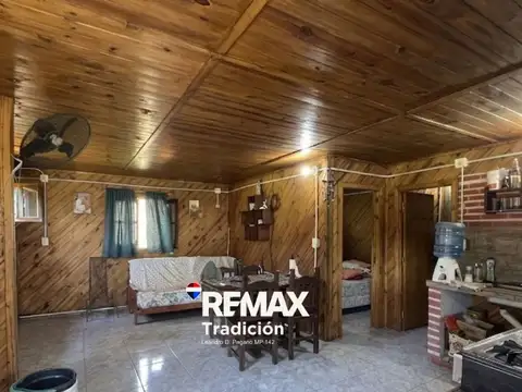 Casa 2 ambientes con 1 baño