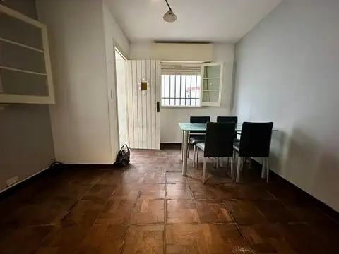 Depto Tipo Casa 2 ambientes con 1 baño