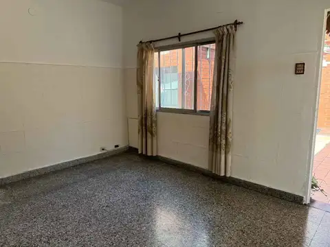 Depto Tipo Casa 3 ambientes con 1 baño
