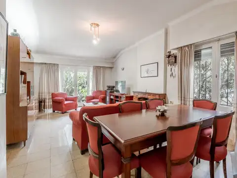 Vicente Fidel López 700