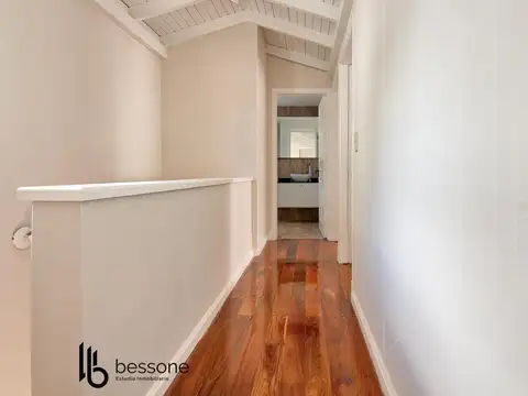 Depto Tipo Casa 4 ambientes con 2 baños