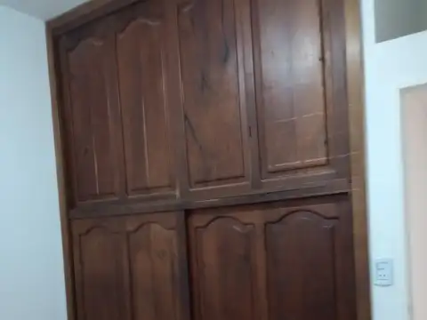 centro 3 amb entrada indep/ a la calle .patio